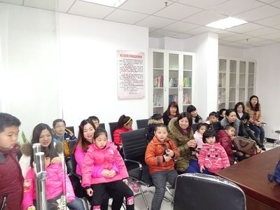 讓愛永駐童心——福清市婦聯(lián)“兩節(jié)”期間開展關(guān)愛困境、留守兒童溫暖行動